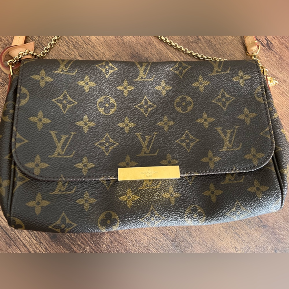 Authentic Louis Vuitton Crossbody or shoulder bag.